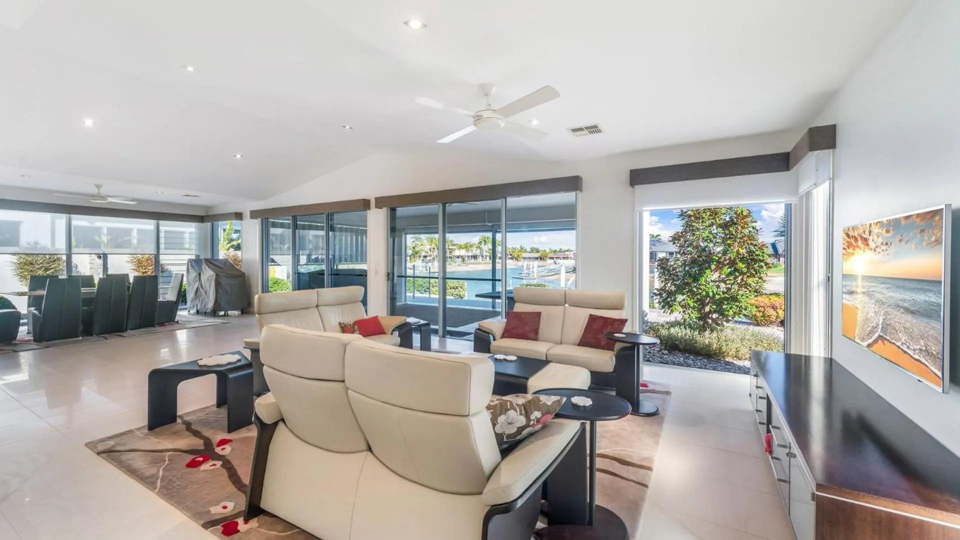 4 Bedroom Waterfront Dream Holiday Home And Small Pet Friendly Mooloolaba 0*,