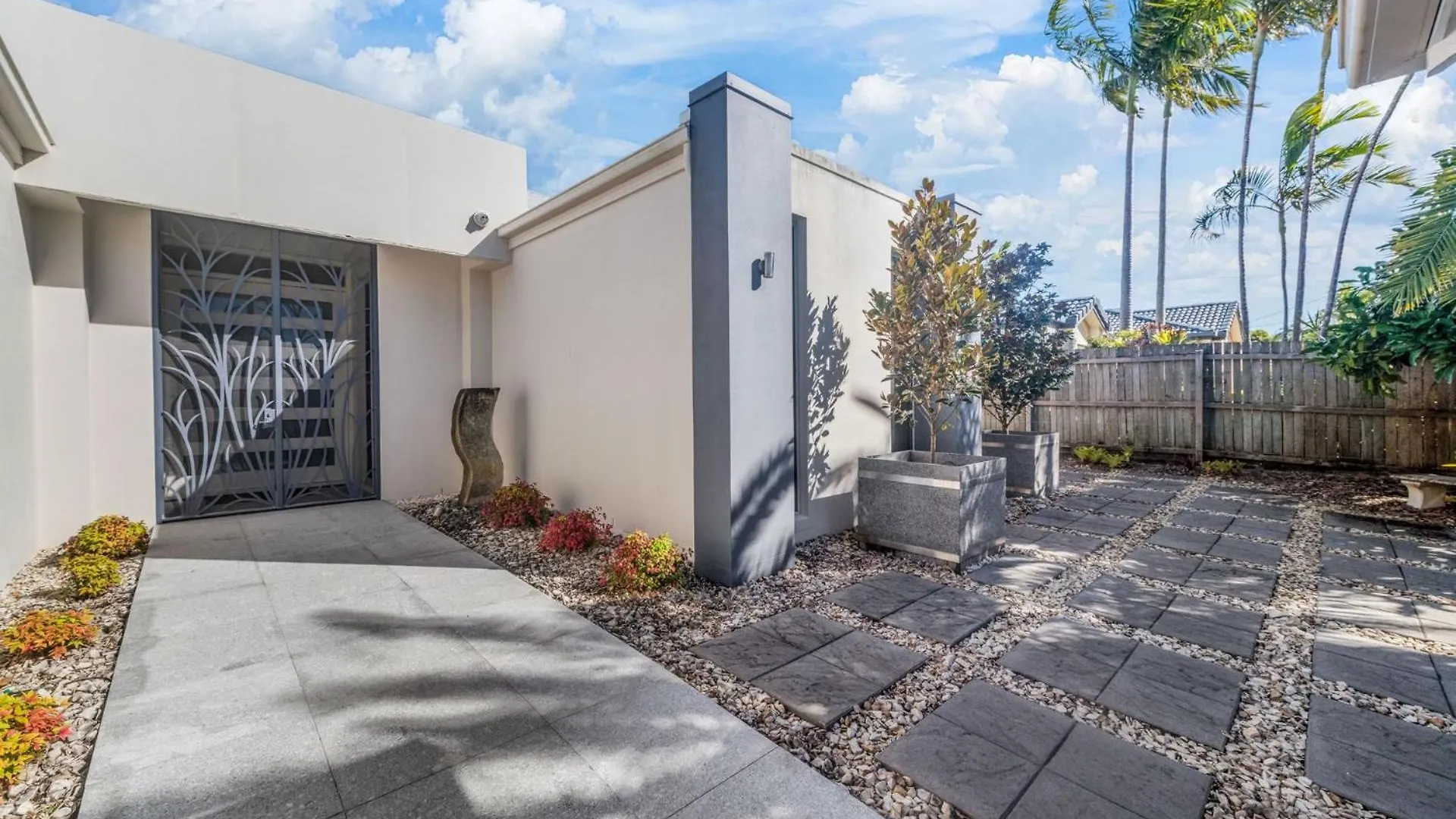 4 Bedroom Waterfront Dream Holiday Home And Small Pet Friendly Mooloolaba Austrálie